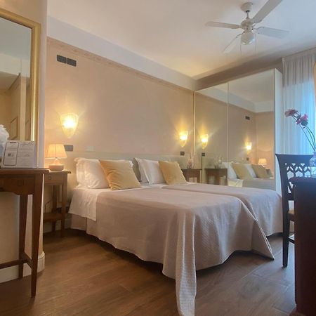 Hotel Apollo Riccione Dış mekan fotoğraf