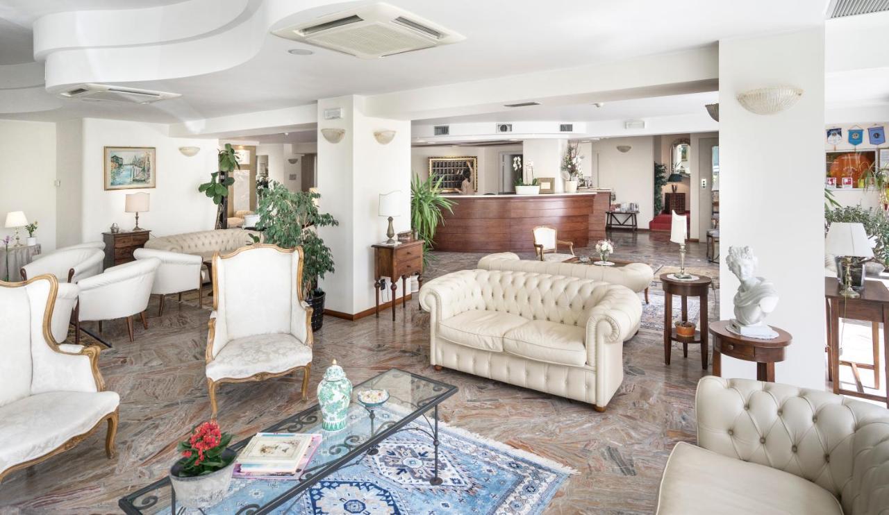 Hotel Apollo Riccione Dış mekan fotoğraf