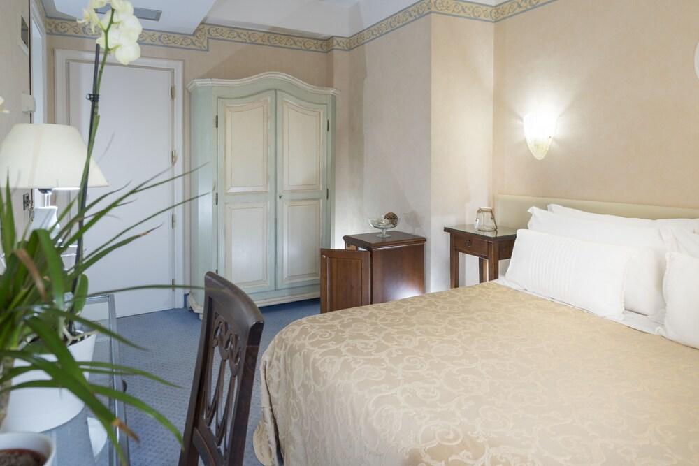 Hotel Apollo Riccione Dış mekan fotoğraf